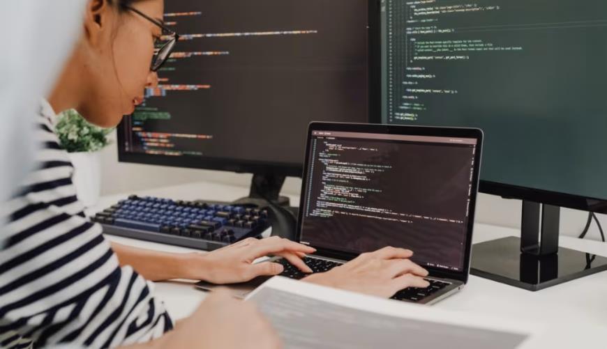 金华小程序定制开发构建实时互动新生态：WebRTC+即时通讯双引擎驱动